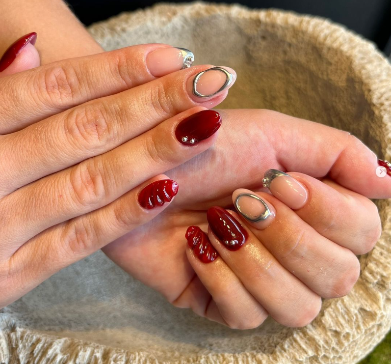 The Moon Basic Manicure